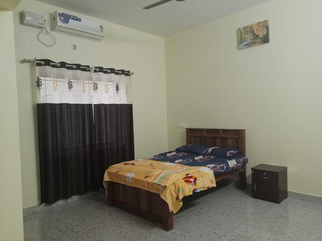 Vian Homestay Honāvar Екстериор снимка