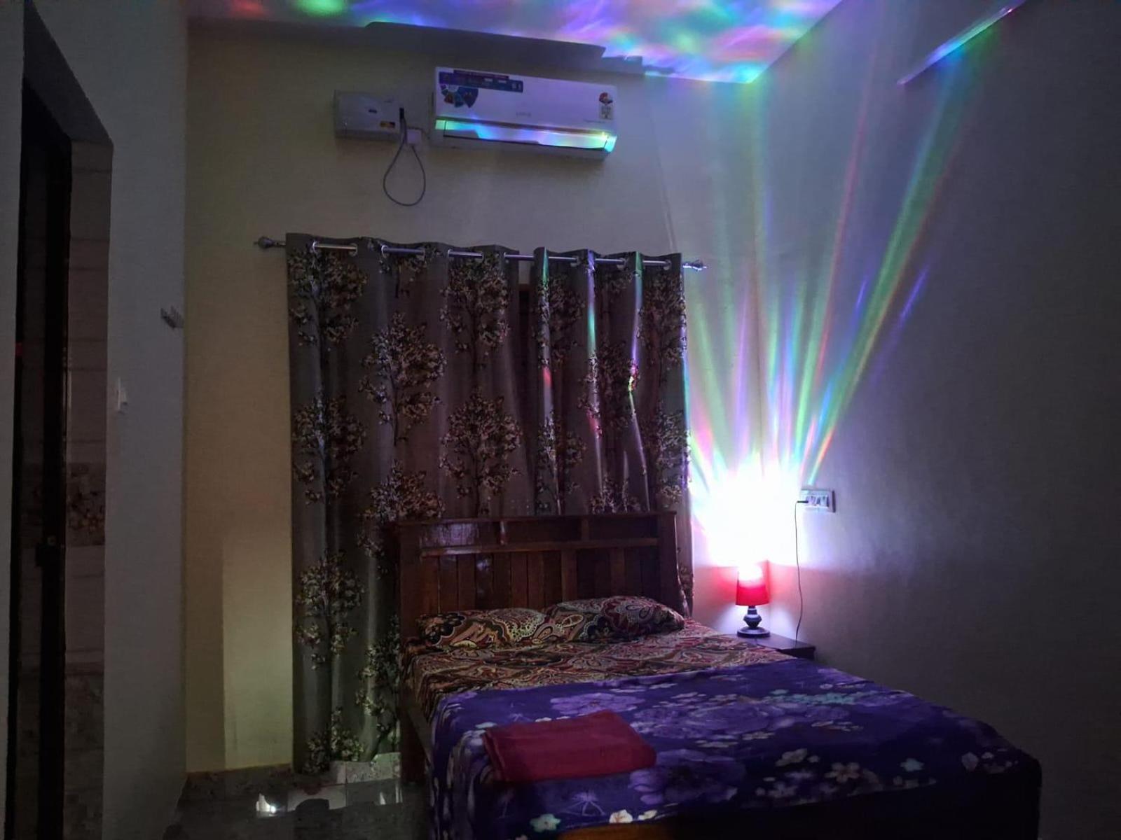 Vian Homestay Honāvar Екстериор снимка